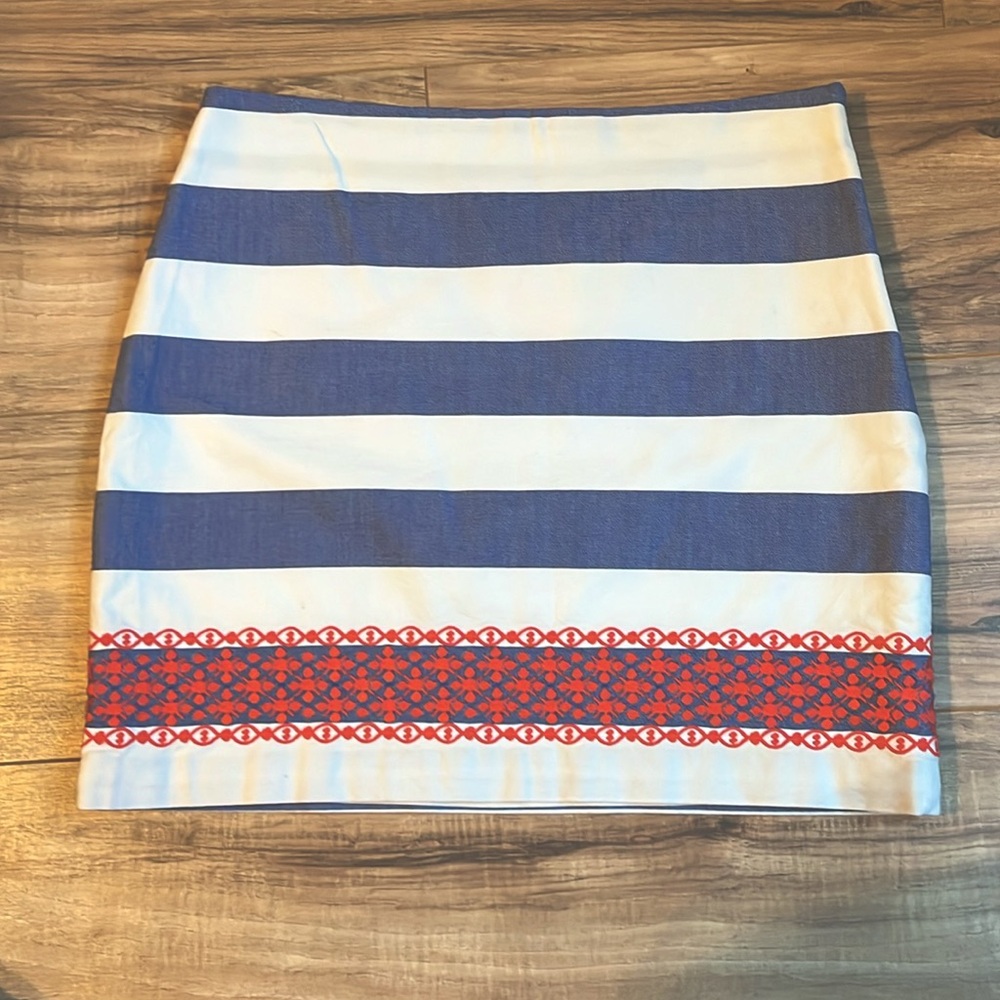 Size 00 Vineyard Vines Blue White Stripes Red Embroidery Skirt